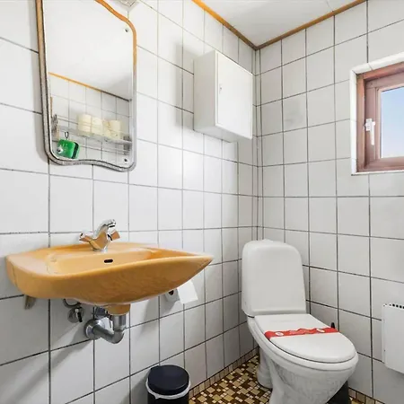 5646-gudhjem-rostadvej-1 * Gudhjem